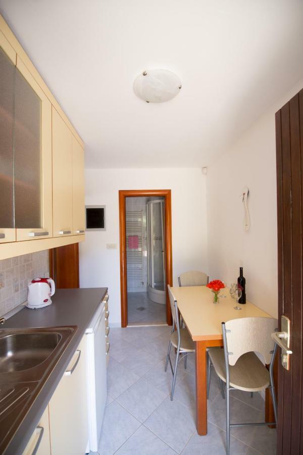 Adria 2 Apartment Slatine Exterior photo